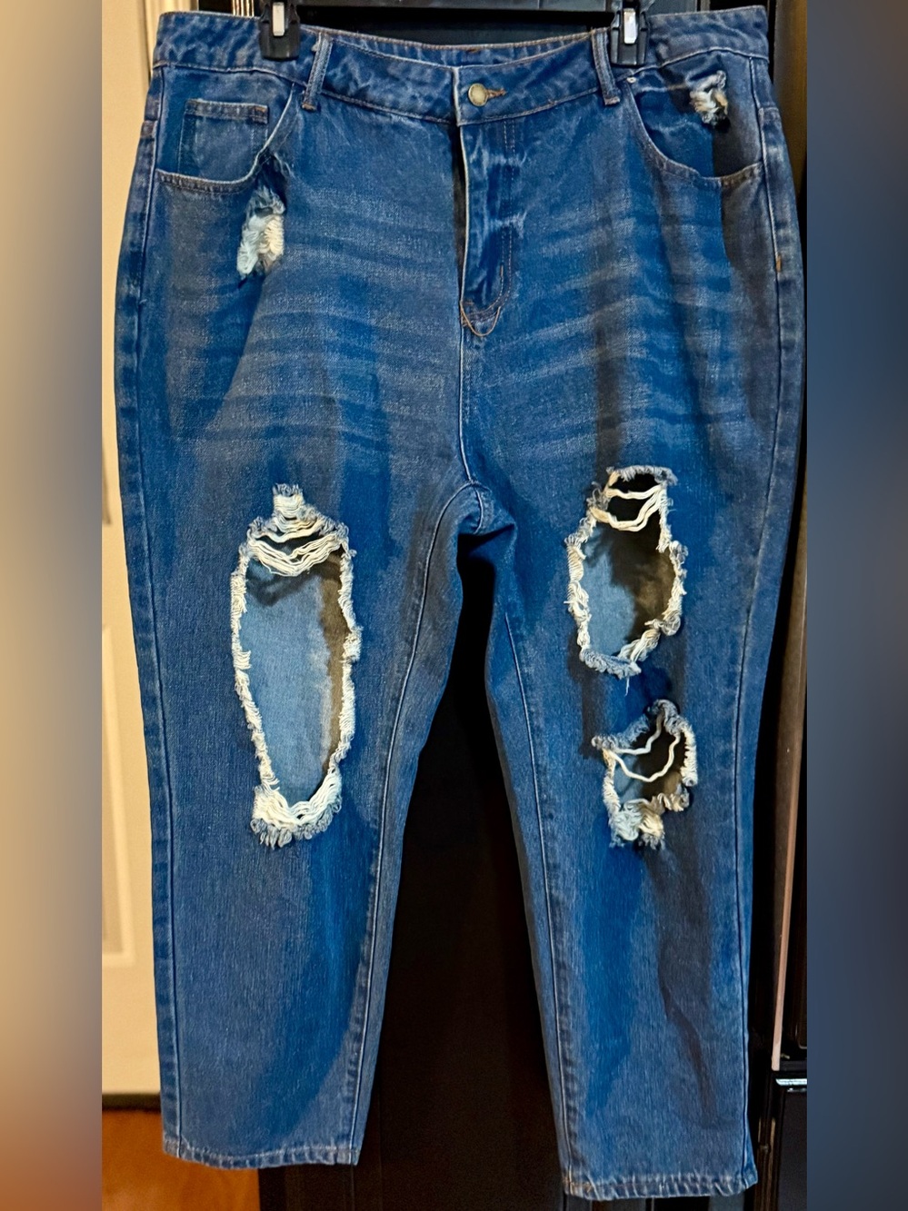 Women's Ripped Cropped/Ankle - Blue Jeans
